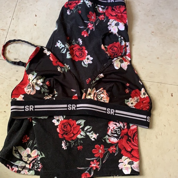 Matching set - Picture 3 of 3